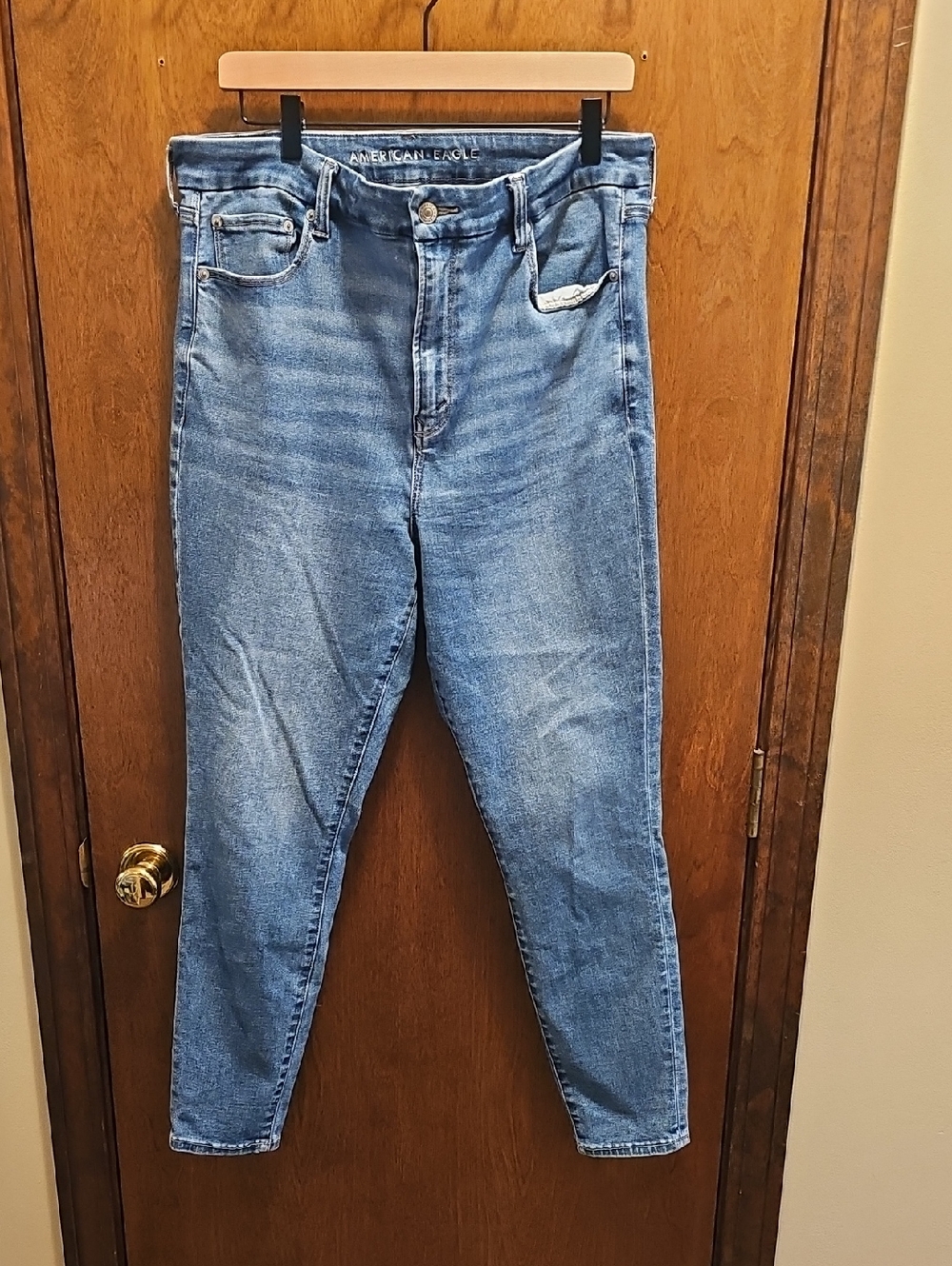 American Eagle High-Rise Light Blue Jeans